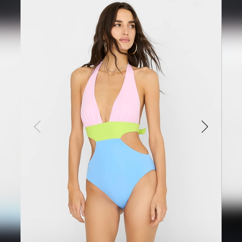 Beach Bunny Swimwear